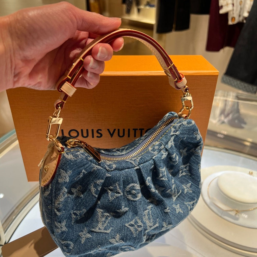 Louis Vuitton Pochette Valley Denim Bag.  100% New and Authentic!